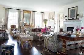 Materials matter—look for leather, marble, iron, and other tactile touches to nail the modern, minimal. 8 Sensational Living Room Ideas To Copy From Architectural Digest