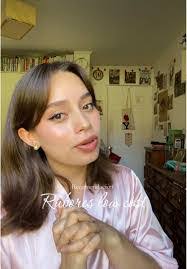 Daisy Pineiro's Instagram, Twitter & Facebook