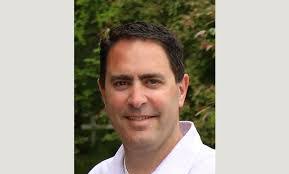 Eric Hiller's Instagram, Twitter & Facebook