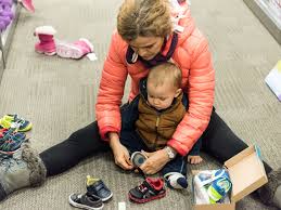 Finding the best shoes for your toddler can be expensive if you don't know what you're looking for. When Should Babies Start Wearing Shoes And What Type