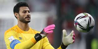 تلقى محمد الشناوي حارس مرمي فريق الكرة بالأهلي العديد من العروض الخليجية، خاصة من الدورى السعودي للإنتقال إلى أي منهم في الموسم المقبل، بعد المستوي المتميز الذى ظهر عليه خلال الموسمين الأخيرين وكان الأفضل في القارة. Ø§Ù„ÙˆØ·Ù† Ø³Ø¨ÙˆØ±Øª Ù…Ø­Ù…Ø¯ Ø§Ù„Ø´Ù†Ø§ÙˆÙŠ ÙŠØºÙŠØ¨ Ø¹Ù† Ø§Ù„Ø£Ù‡Ù„ÙŠ ÙÙŠ Ù…Ø¨Ø§Ø±Ø§Ø© Ø§Ù„Ù†ØµØ± Ø¨ÙƒØ£Ø³ Ù…ØµØ±