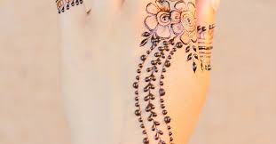47 gambar henna simple yang membuat pernikahanmu semakin berkesan ! Kostenloses Foto Zum Thema Diy Mehndi Designs 2020 Einfaches Mehndi Design Mehndi Design