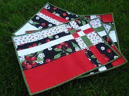 Here's 10 free quilt table runner and placemat pdf patterns available for download. Free Printable Placemat Patterns Quilted Christmas Placemat Patterns Free