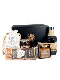 Elenianna Luxury Premium Mediterranean Food Gastronomy For Health Wellness Delivery Worldwide In 2020 Gift Hampers Greek Luxury Hamper Boxes