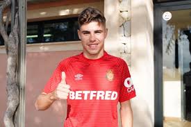 08/04/2021 18:42 | first team / rcd mallorca rcd mallorca are accompanied by 100 fans for official squad photo. ä¹…ä¿å»ºè‹±ã«æ´è» ãƒžã‚¸ãƒ§ãƒ«ã‚«ãŒé«˜é€Ÿmfãƒã‚½ã‚'ãƒ¬ãƒ³ã‚¿ãƒ«ã§ç²å¾—æ±ºå®š ã‚µã‚«ãƒŽãƒ¯