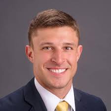 Stephen Bollinger's Instagram, Twitter & Facebook