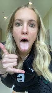 Tamra Mackey's Instagram, Twitter & Facebook