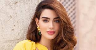 A white shirt is a blank canvas where you can really create your own personal style. Ø±ÙˆØ§Ù† Ø¨Ù† Ø­Ø³ÙŠÙ† ØªÙØªØ­ Ø¨Ø§Ø¨ Ø¨ÙŠØªÙ‡Ø§ ÙˆØ£Ø³Ø±Ø§Ø±Ù‡Ø§ Ø­ØµØ±ÙŠØ§ Ù„et Ø¨Ø§Ù„Ø¹Ø±Ø¨ÙŠ Et Ø¨Ø§Ù„Ø¹Ø±Ø¨ÙŠ