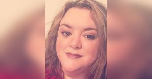 Dixie Simmons's Instagram, Twitter & Facebook