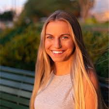 Lauren Shuman's Instagram, Twitter & Facebook