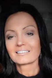 Laurel Khan's Instagram, Twitter & Facebook