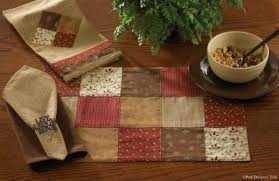 Pin By Doreen Leclair On Quilted Table Mats And Runners Kitchen Placemats House Decorating Themes Decorating Themes