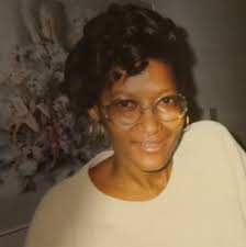 Hailey is going to get her feeling hurts trying to make Bill jealous with  Tomas!! That's never going to work!!