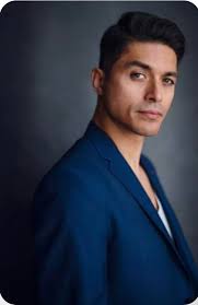 Tomas want Eva, not KitKat. He only with Kat to further his career.