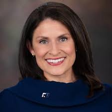 Lisa Luster's Instagram, Twitter & Facebook