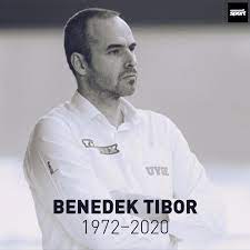 Vízilabdázni a központi sportiskolában kezdett, majd 1989 és 1996 között az újpest csapatát erősítette. A Magyar Labdarugas Is Gyaszolja Benedek Tibort Goal Com