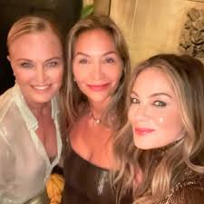 Just gonna let these pretty pictures of friends and fun times live here ✨❤️  #friends @michellemonaghan @shanidarden @ambredahan @sprwmnofficial #dinner  #girls