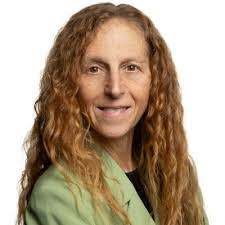 Kerry Brownlee's Instagram, Twitter & Facebook