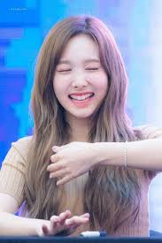 21 Photos Of Twice Nayeon S Bunny Smiles To Celebrate Her Upcoming Birthday Kpopthing Nayeon Nayeon Twice Im Nayeon