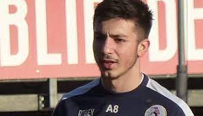 Galatasaray'ın ümit ulusal kadro'yla oynadığı hazırlık maçına marcao ile halil dervişoğlu ortasında yaşanan 'tokat' hadisesi damga vurdu. Halil Ibrahim Dervisoglu Kimdir