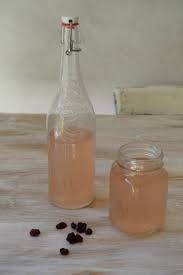 Le Kefir De Fruits Bienfaits Et Recette De Cette Boisson Probiotique Herbio Tiful Smoothie Drinks Fruit Nutrition Kefir