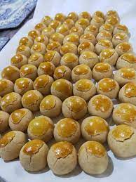 $uangkan minyak mazola sedikit sedikit dan uli adunan hingga men%adi doh yg lembut! Kuali Mama Biskut Kacang Mazola Bahan2 Nya 1kg Tepong Facebook