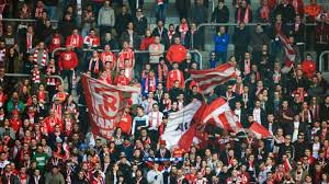 Holstein kiel vs jahn regensburgteamvergleich: Regensburg Gegen Kiel Im Tv Schmach Fur Die Gastgeber Kiel Siegt Bei Regensburg News De