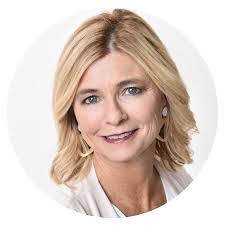 Diane Harwood's Instagram, Twitter & Facebook