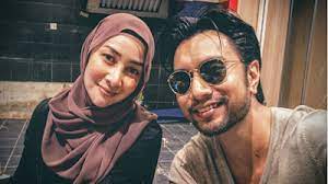 Kalau dah jodoh tak kemana hariz dan kayra kahwin juga akhirnya bidadari salju. Senarai Pelakon Dan Sinopsis Drama Misi Laksa Dan Laksam Picisan Hakim Ramli