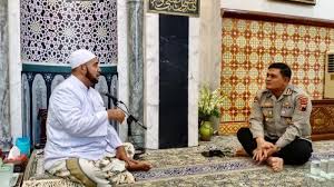 Seperti diketahui, larissa chou menuliskan beberapa poin yang membuatnya ingin mengakhiri pernikahan dengan alvin faiz. Habib Syech Apresiasi Ketegasan Polisi Soal Pengeroyokan Di Solo Imbau Warga Jangan Takut Halaman 2 Tribun Jateng