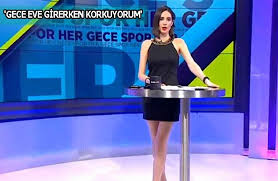 Trt spor spikeri nilüfer gönenden öksüz'ün spor haberlerini sunarken bir türlü 'i̇stişare' diyememesi zor anlar yaşattı. Spiker Haberleri Tele1