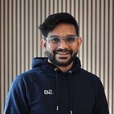 drievtoeducate #poweringsustainablejourneys #thesunpedalride  #xuv400electrifyingrides #electric #car #charging