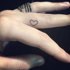 25 Small Tattoo Ideas For Girls Fingers Small Finger Tattoos Tiny Finger Tattoos Finger Tattoo Designs