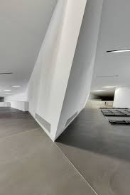 The bundeswehr military history museum—the museum of the german armed forces—is located in dresden and was designed by american architect daniel libeskind. Libeskind Dresden Museum Of Military History Floornature