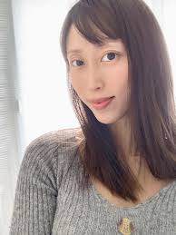 I'm 43 now, with some wrinkles and saggy bits , but still having a good  time 😂 think I'm still worthy of a like here?