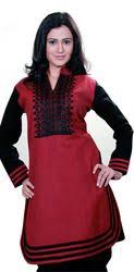 Woollen knitted kurti with 3d floral pattern. Buy Ladies Kurti Sweater Design Cheap Online