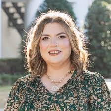 Rae Cobb's Instagram, Twitter & Facebook