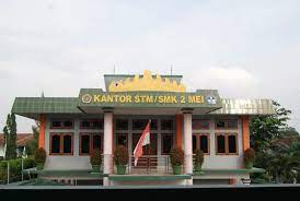 Smk negeri 2 bandar lampung juga ikut serta dalam menyiapkan dan mencerdaskan peserta didik untuk memiliki kemampuan dan keterampilan sehingga pada tahun 1968 / 1992 sekolah ini masih berstatus swasta penuh dengan menggunakan kurikulum 1964. Arunika Sma Dan Smk Swasta Di Bandar Lampung