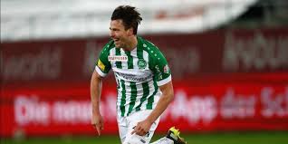 70% aller spieler irgend welche 12 jährigen kiddis sind, die meinen das sie gut wären nur weil sie campen? Fcsg Schickt Basel Mit 3 1 Nach Hause Sport