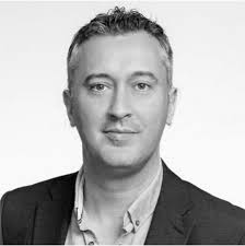 Ian Macintosh's Instagram, Twitter & Facebook