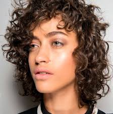 Therefore, gk hair uses seed oil for hydrating the hair to avoid further damage. 19 Best Shampoos For Curly Hair In 2021 Low Poo Curl Cleansers