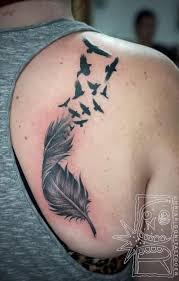 Birds Of A Feather New Series 2019 Tattoo Bird Hip Tat 43 Ideas For 2019 Feather Bird Tattoo Shoulder Feather With Birds Tattoo Feather Tattoos