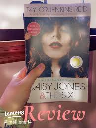 Daisy Jones & The Six: An Honest Book Review