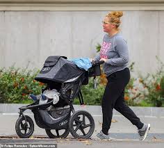 Amy Schumer Rocks A Plus Size Brain Shirt As She Heads Out