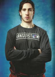 Born may 8, 1992) is an american professional ice hockey player and alternate captain for the philadelphia flyers of the national hockey league (nhl). Pin Na Doske Kevin Hayes