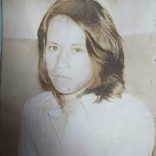 Husband's selfless love for his ailing wife despite her skin disease