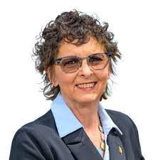 Sandra Goodsell's Instagram, Twitter & Facebook