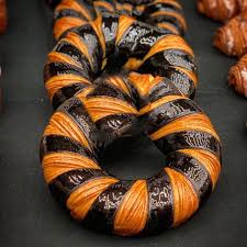 Antonio Bachour On Instagram Bicolor Chain Laminated Dough Bachourmiami Bachour Antoniobachour Bachourm Vienoiserie Artisanat Alimentaire Viennoiserie