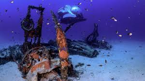 The ocean pearl mini submarine is a robust, safe, and practical 2 person (1 pilot + 1 passenger) personal submersible that offers an excellent field of view to the occupants. U Boat Worx