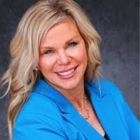 Traci Reed's Instagram, Twitter & Facebook